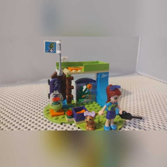 Lego Friends 41327 Mia's Bedroom - Picture 2 of 4